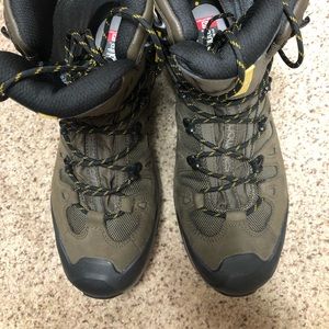 Brand New Salomons